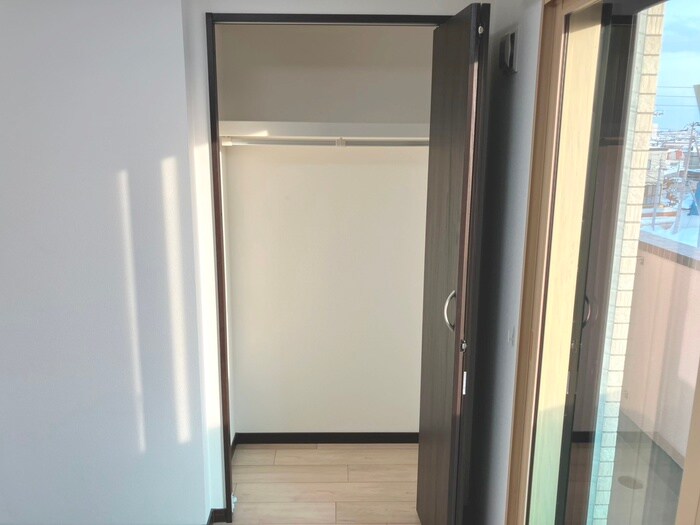 物件内観写真11　(収納)