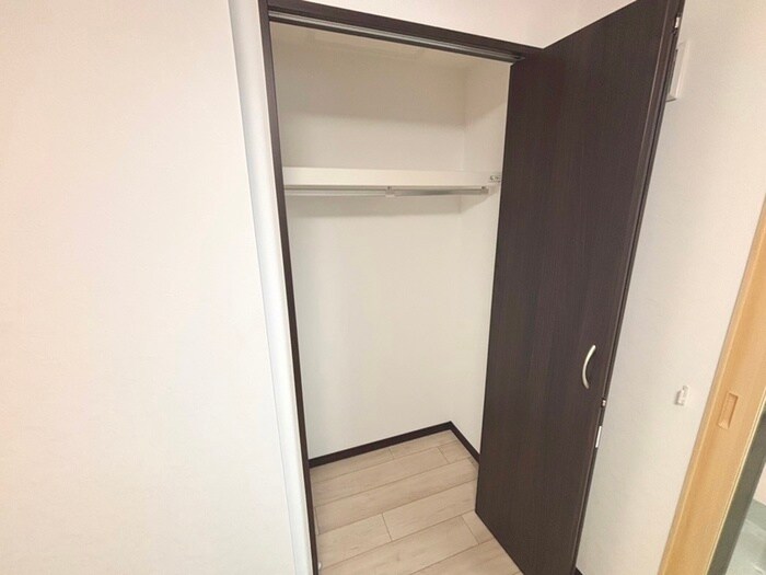 物件内観写真12　(収納)