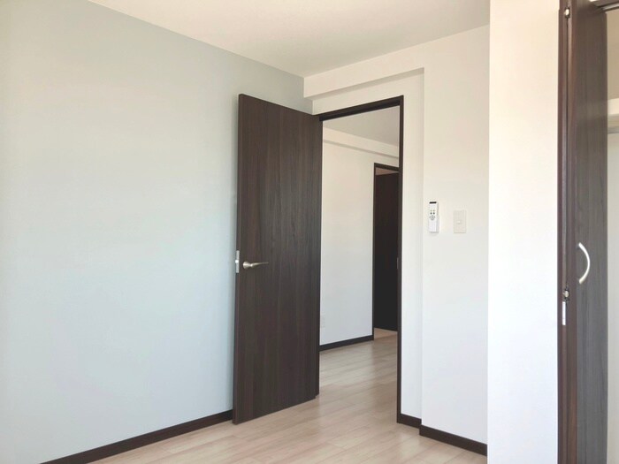 物件内観写真13　(居室)