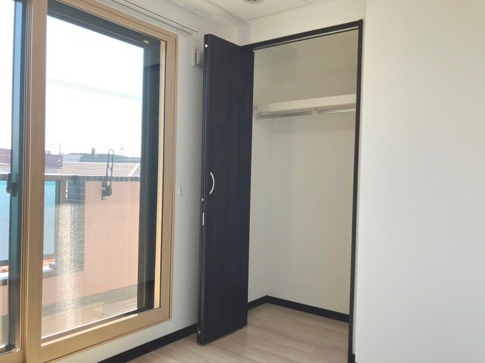 物件内観写真15　(収納)