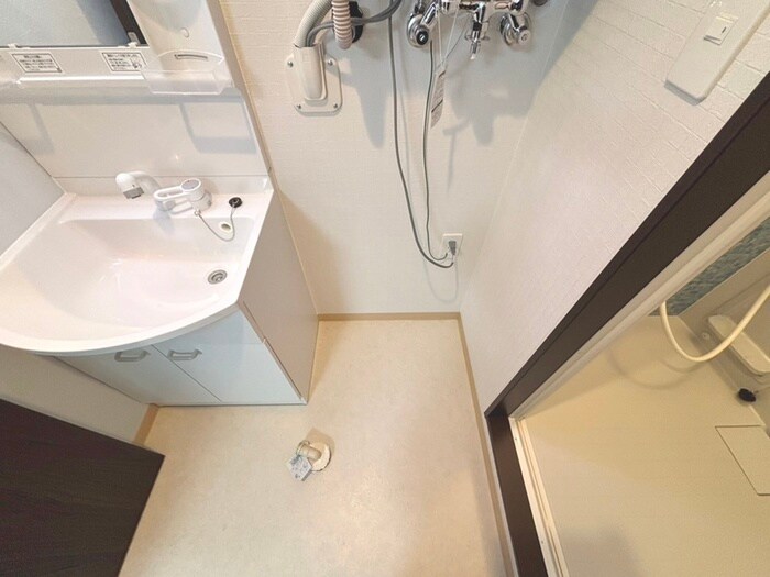 物件内観写真16　(洗濯機置場)