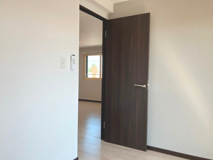 物件内観写真16　(居室)