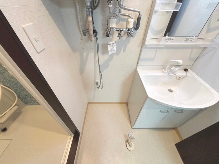 物件内観写真17　(洗濯機置場)