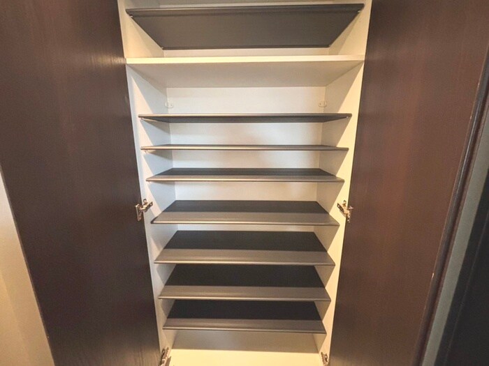 物件内観写真18　(靴箱)