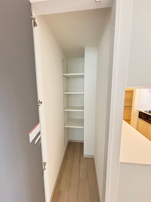物件内観写真15　(収納)