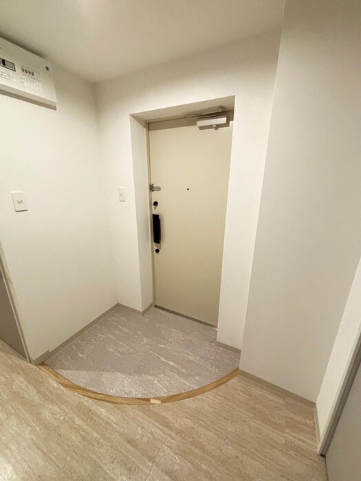 物件内観写真16　(玄関)