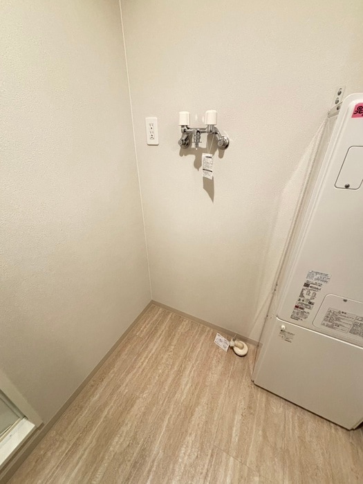 物件内観写真18　(洗濯機置場)
