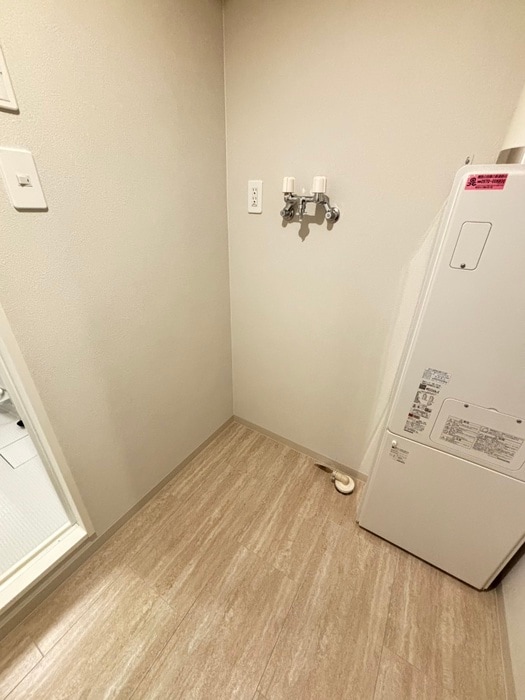 物件内観写真18　(洗濯機置場)