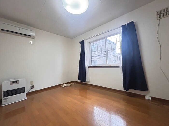 物件内観写真8　(居室)