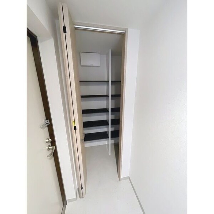 物件内観写真16　(靴箱)