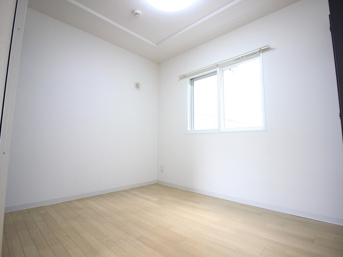 物件内観写真10　(居室)