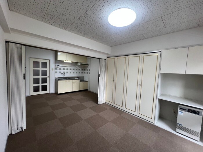 物件内観写真9　(居室)