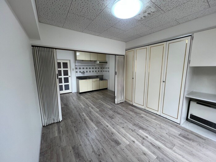 物件内観写真10　(居室)