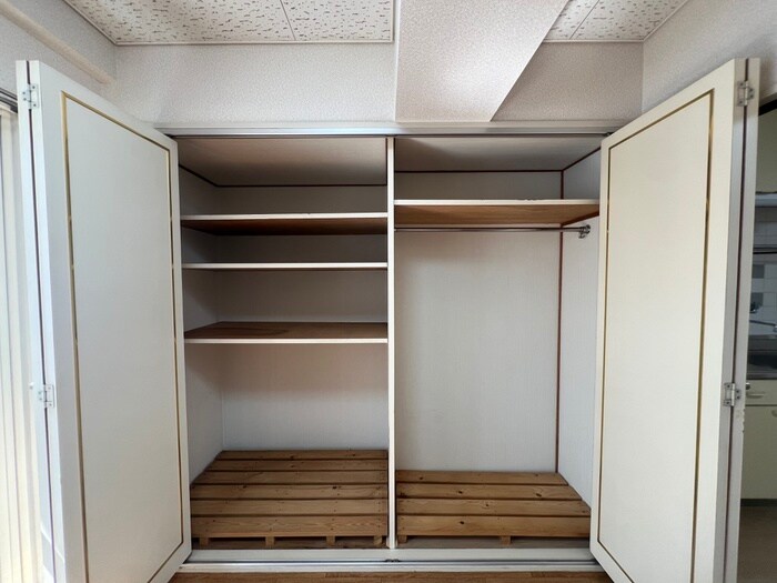 物件内観写真11　(収納)