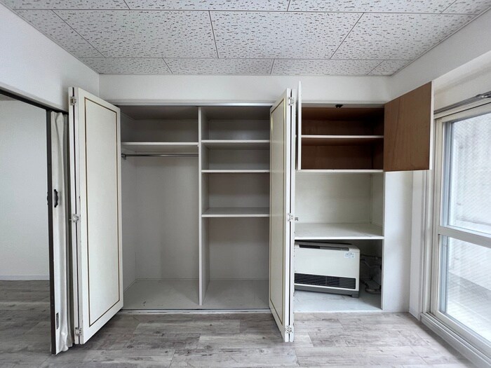 物件内観写真11　(収納)