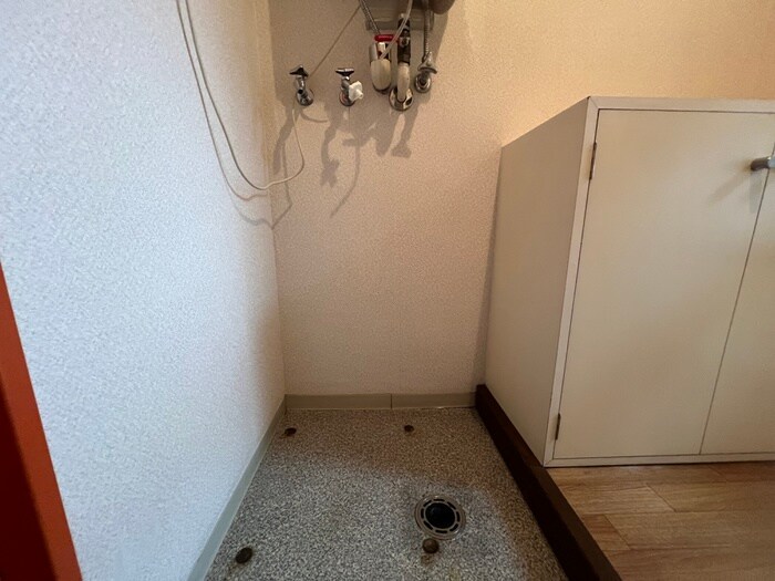物件内観写真20　(洗濯機置場)