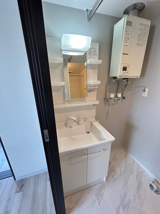 物件内観写真13　(洗面)