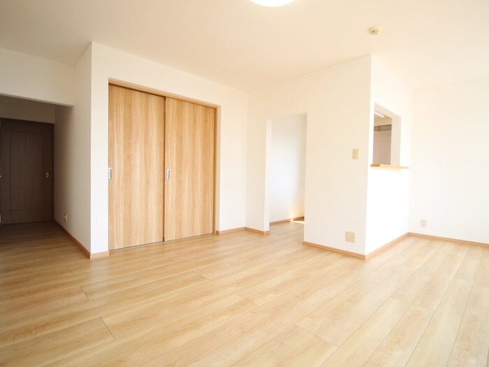 物件内観写真3　(居室)