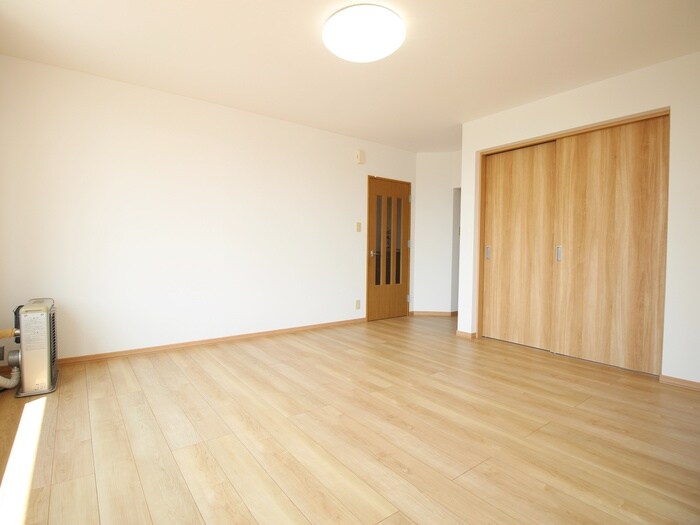 物件内観写真4　(居室)