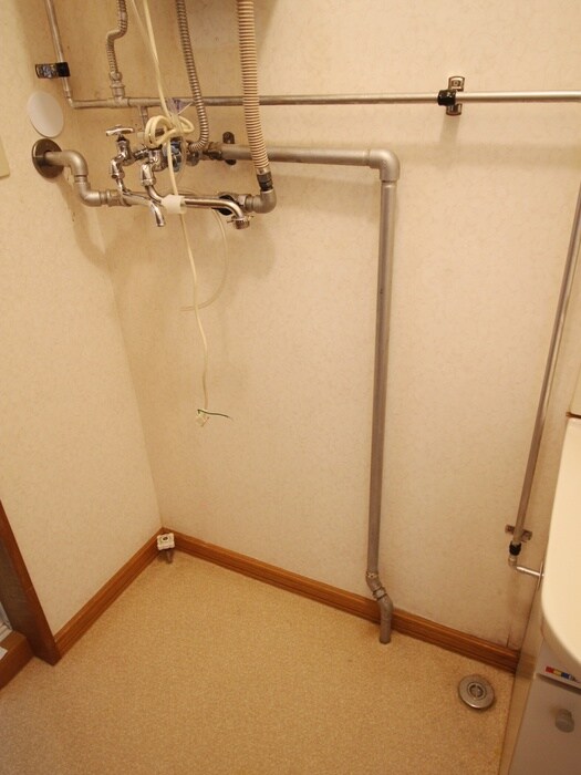 物件内観写真11　(洗濯機置場)