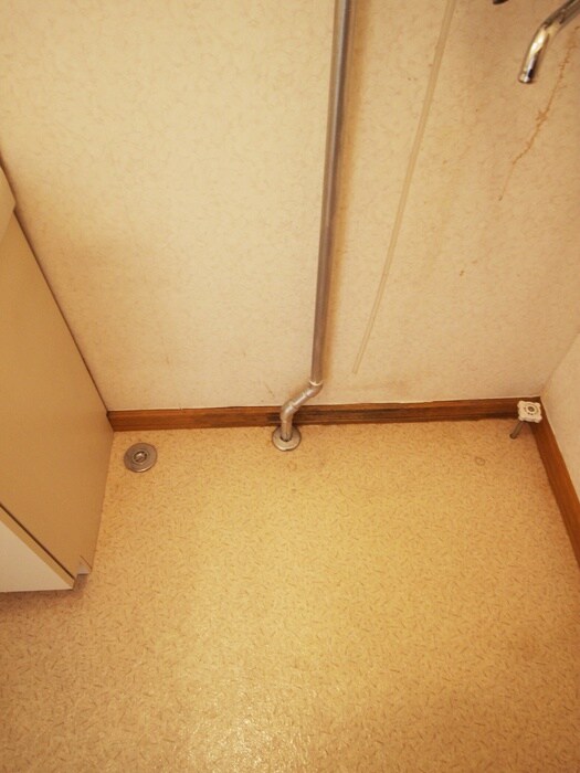 物件内観写真13　(洗濯機置場)