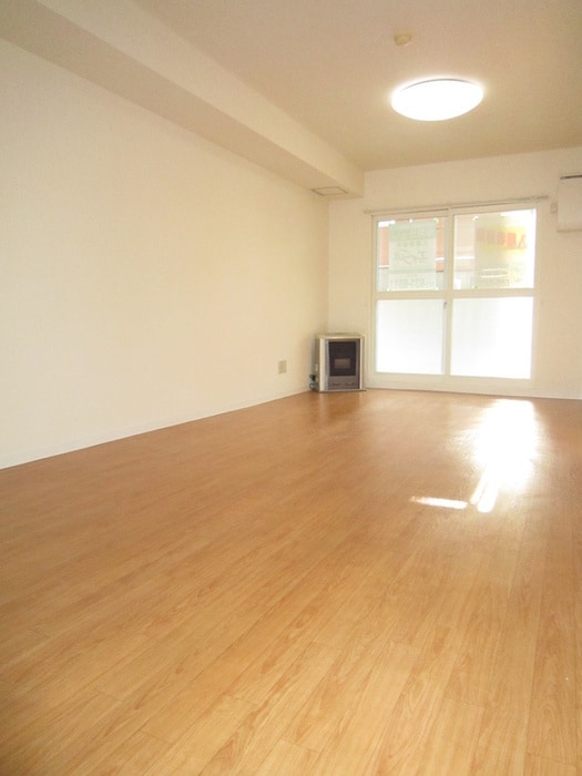 物件内観写真4　(居室)