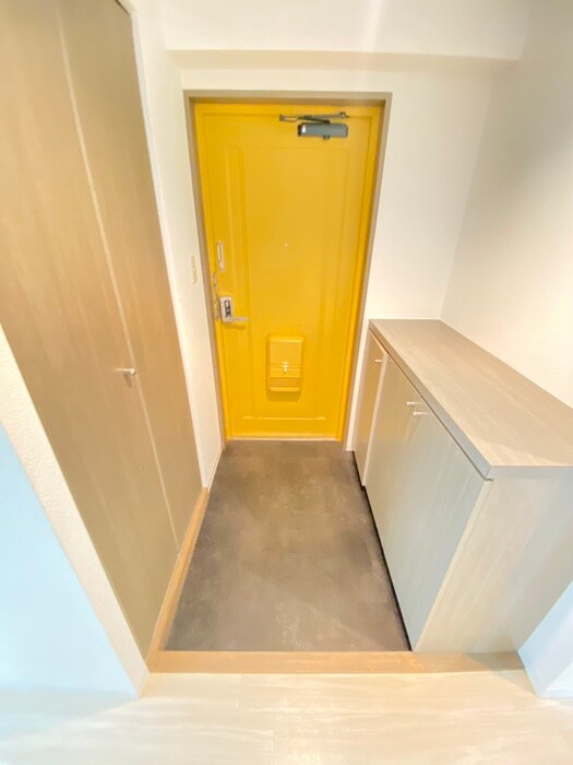 物件内観写真7　(玄関)