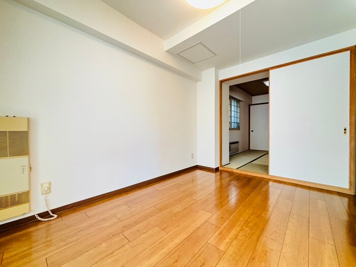 物件内観写真11　(居室)