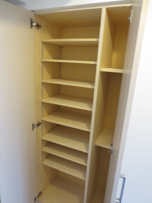 物件内観写真11　(靴箱)