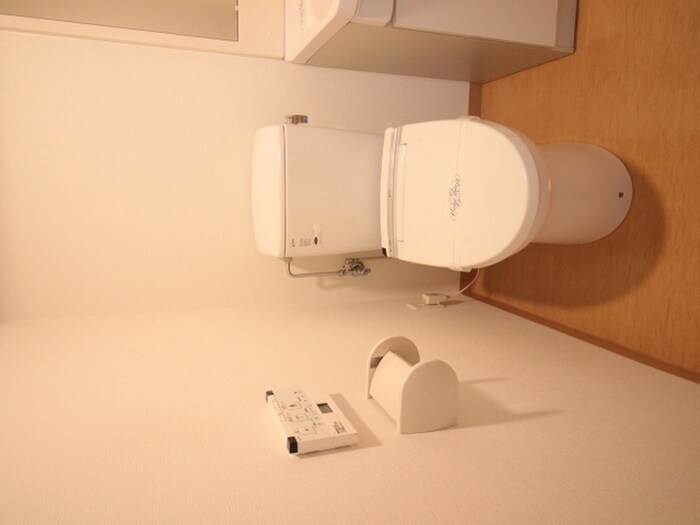 物件内観写真15　(トイレ)