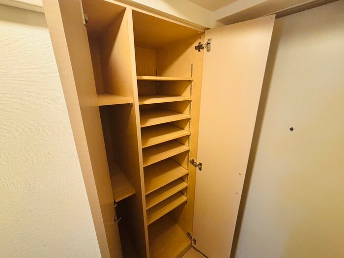 物件内観写真17　(靴箱)