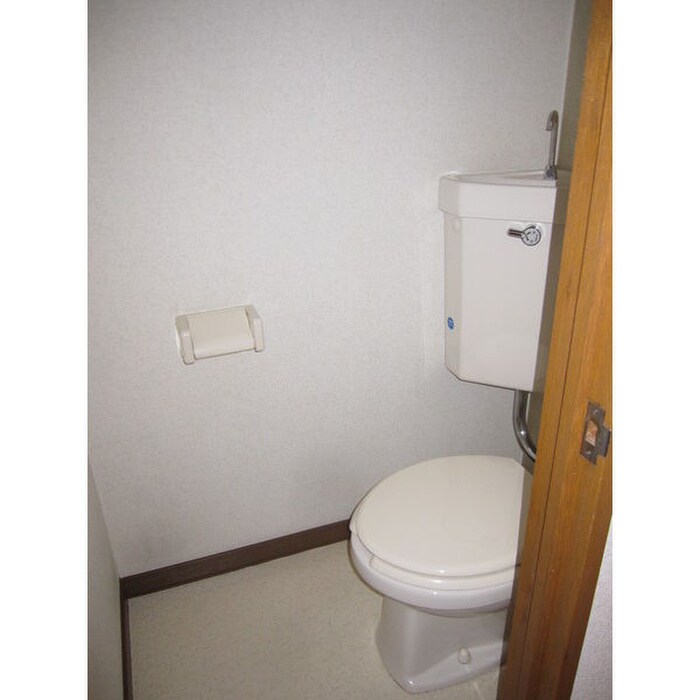 物件内観写真8　(トイレ)