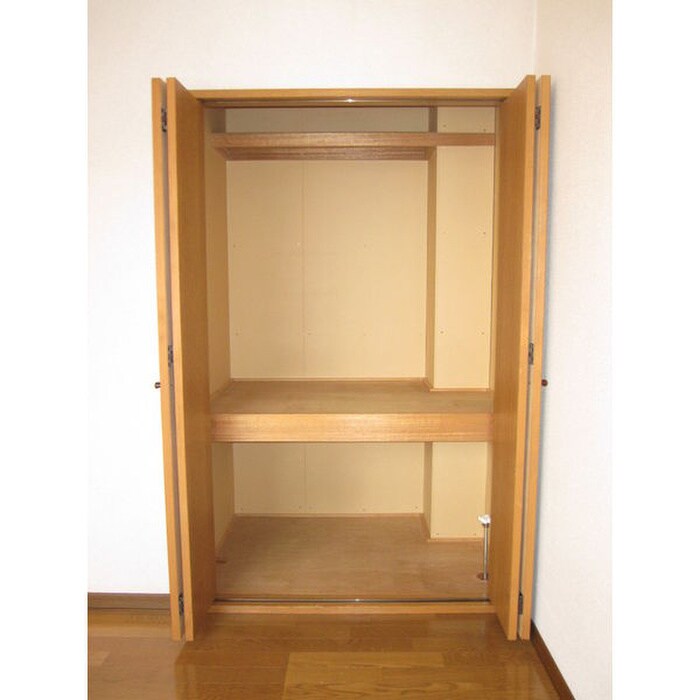 物件内観写真10　(収納)