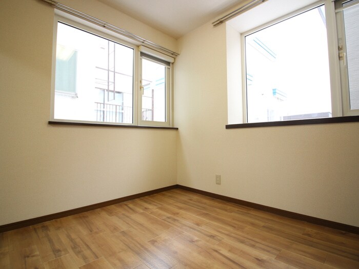 物件内観写真9　(居室)