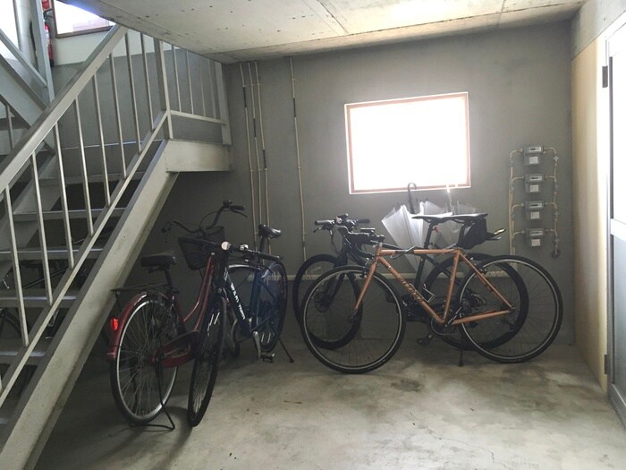 物件外観写真5　(駐輪場)