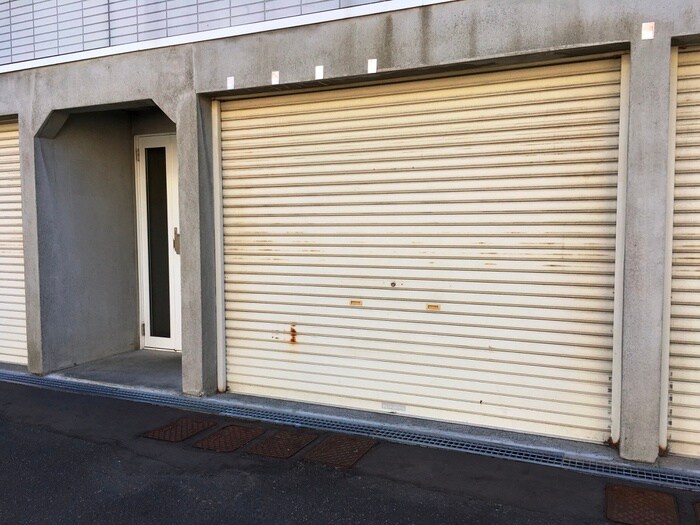 物件外観写真6　(駐車場)