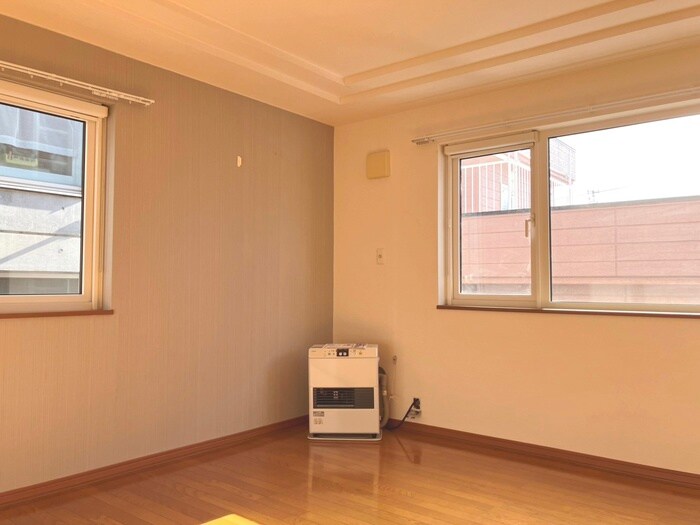 物件内観写真2　(居室)