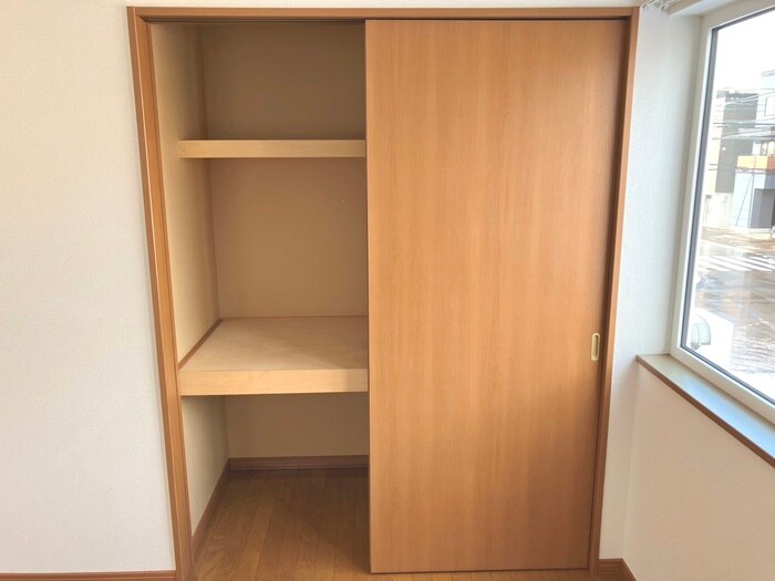 物件内観写真11　(収納)