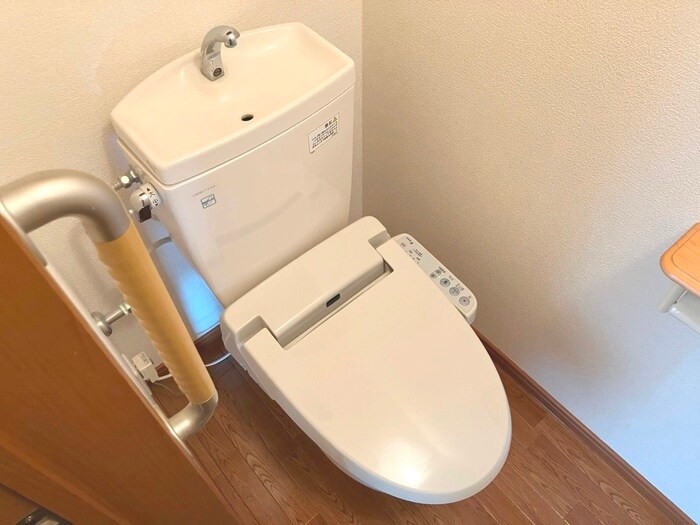 物件内観写真15　(トイレ)