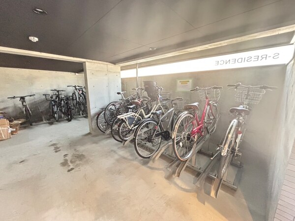 駐輪場
