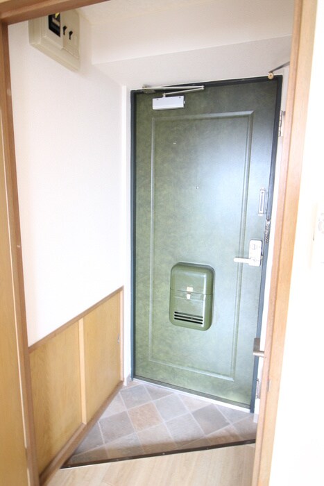 物件内観写真15　(玄関)