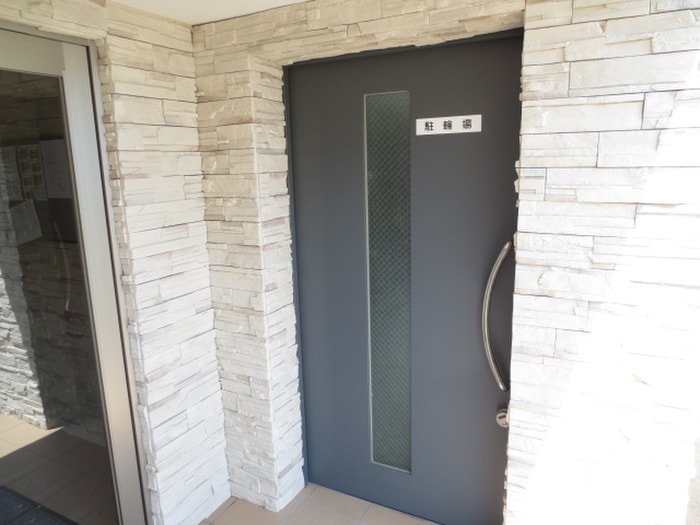 物件外観写真3　(駐輪場)