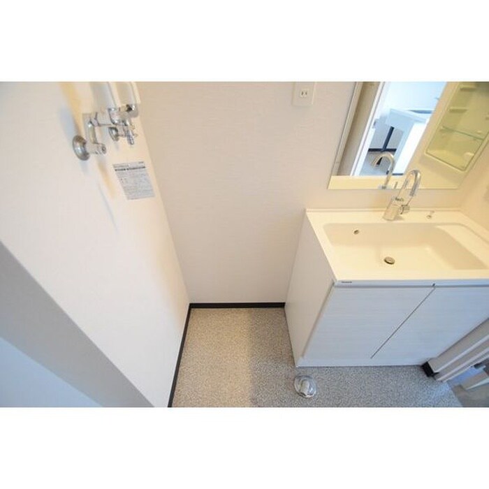 物件内観写真12　(洗濯機置場)