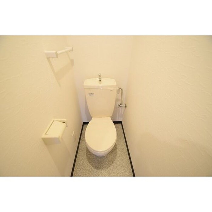 物件内観写真15　(トイレ)