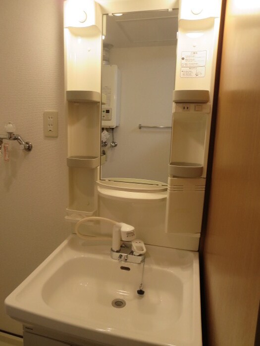 物件内観写真10　(洗面)