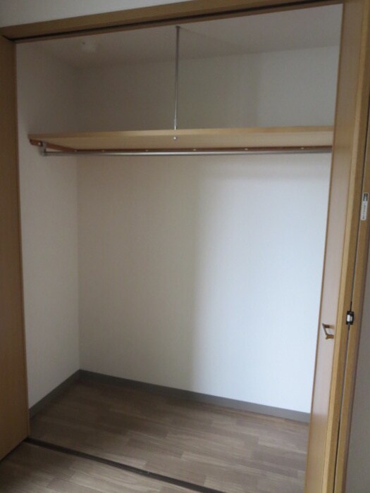 物件内観写真11　(収納)