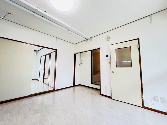 物件内観写真3　(居室)