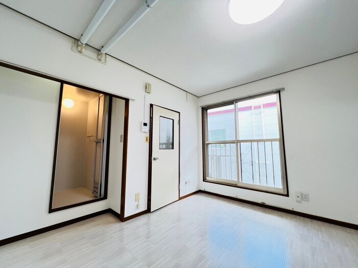 物件内観写真4　(居室)