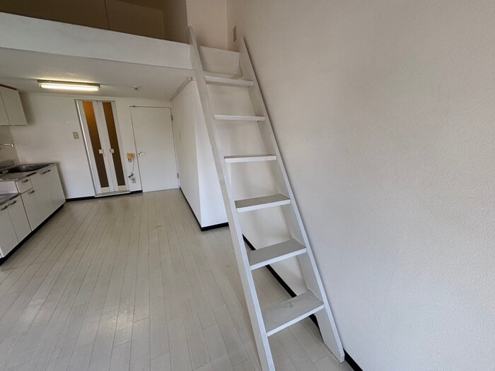 物件内観写真11　(ロフト)