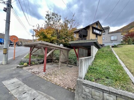 宮の森２条１７丁目　戸建外観写真